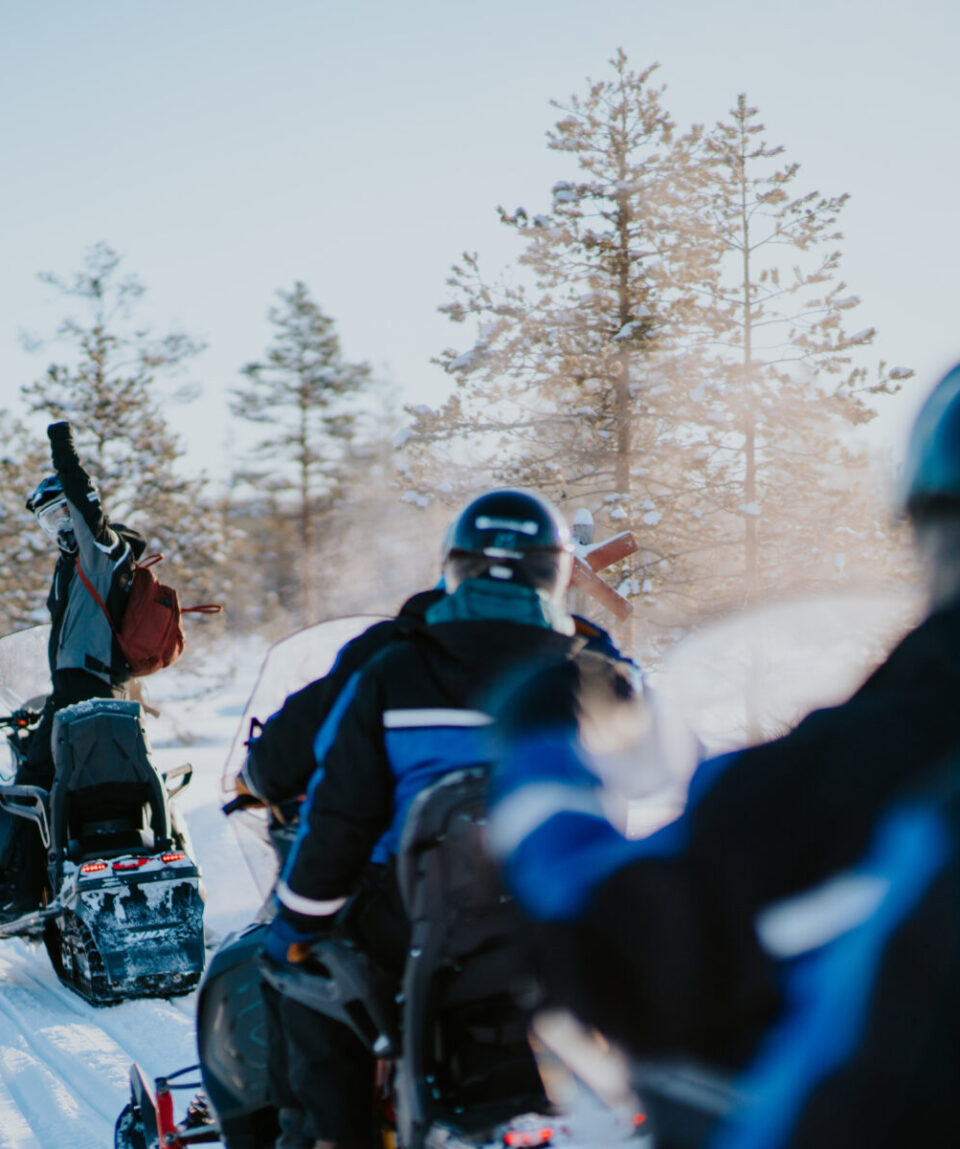 1-Hour-Snowmobile-Safari4