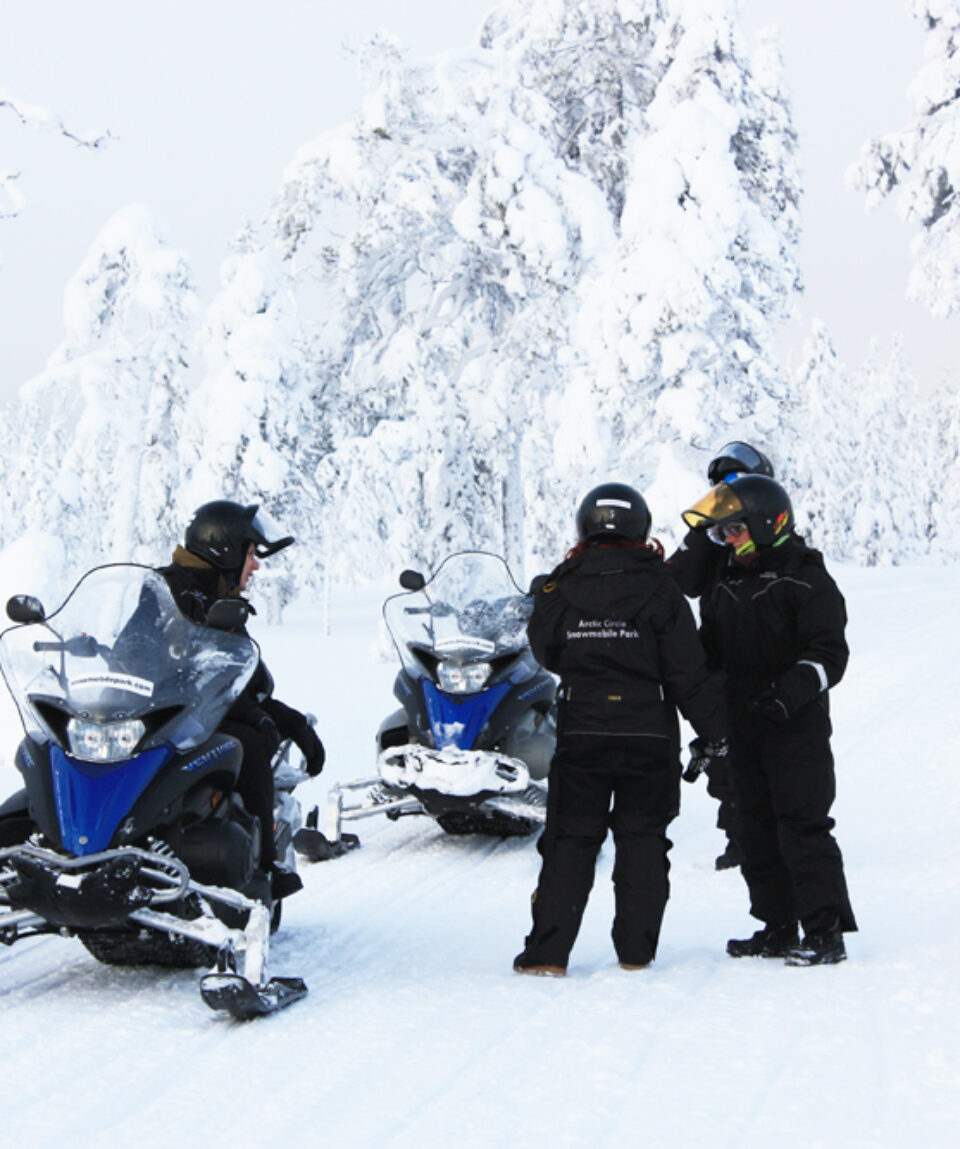 1-Hour-Snowmobile-Safari5