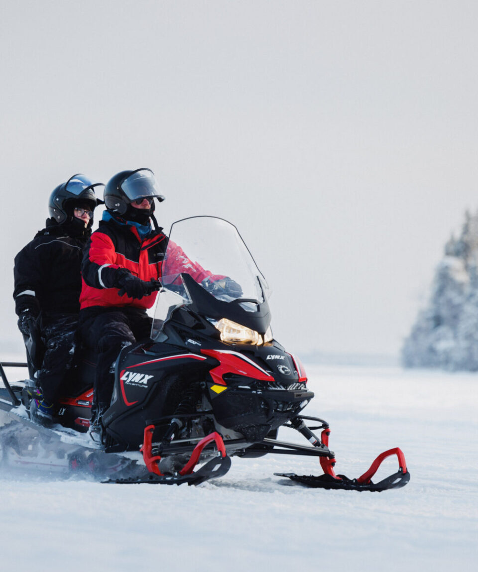3-Hour-Snowmobiling-1