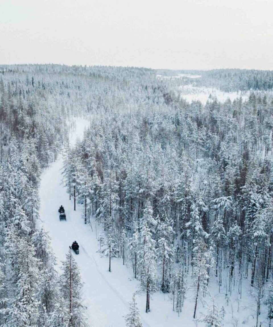 3-Hour-Snowmobiling-3