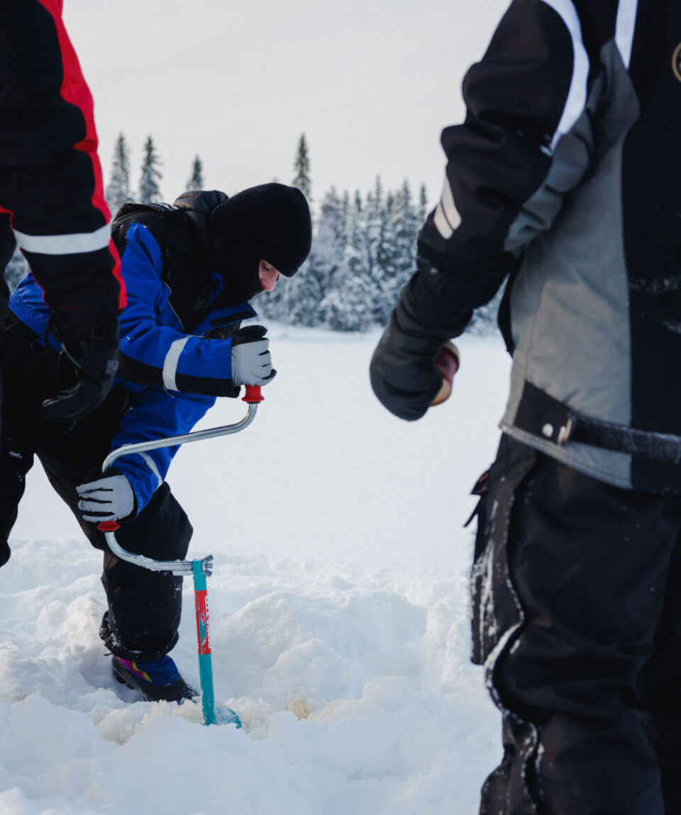 Ice-Fishing-Rovaniemi-19