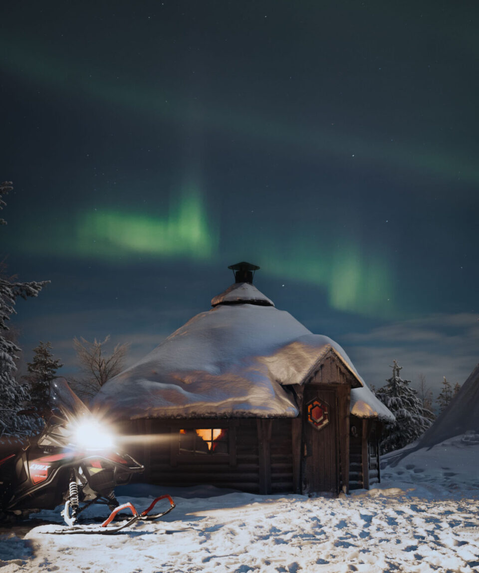 Northern-Lights-By-Snowmobile-1