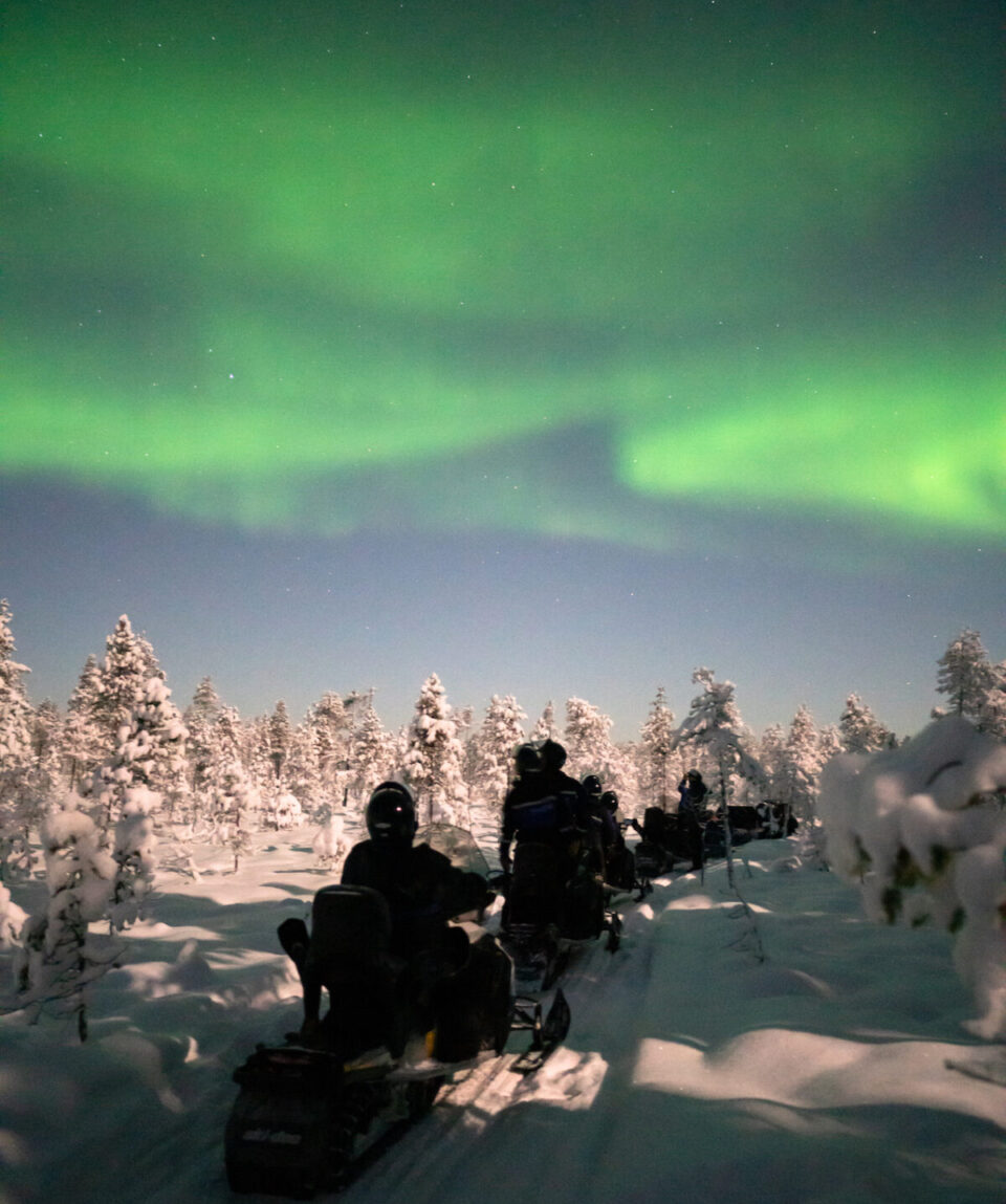 Northern-Lights-Snowmobile-Levi3